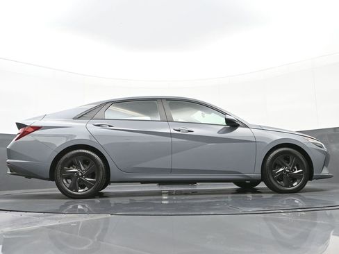 Used 2022 Hyundai Elantra SEL w/ Cargo Package image 33