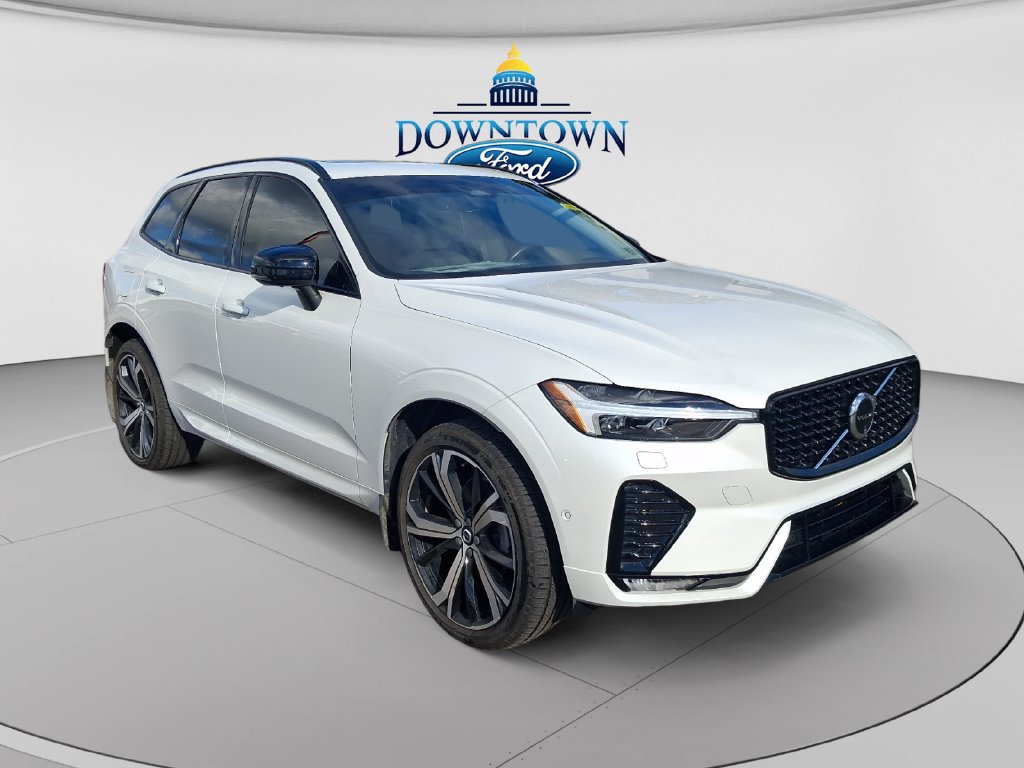 Used 2024 Volvo XC60 B5 Ultimate w/ Protection Package Premier AWD/4WD image 1
