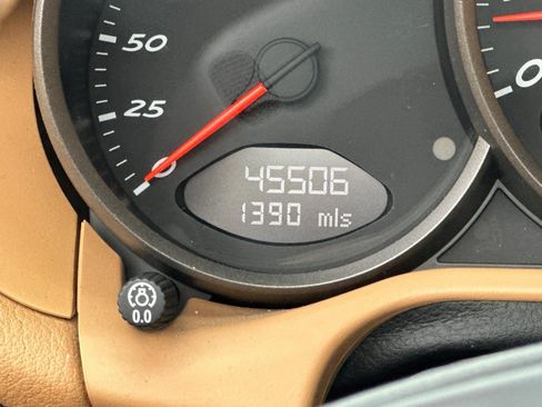 Used 2011 Porsche Boxster RWD image 18