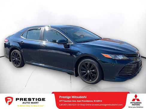 Used 2018 Toyota Camry LE w/ Convenience Package image 1