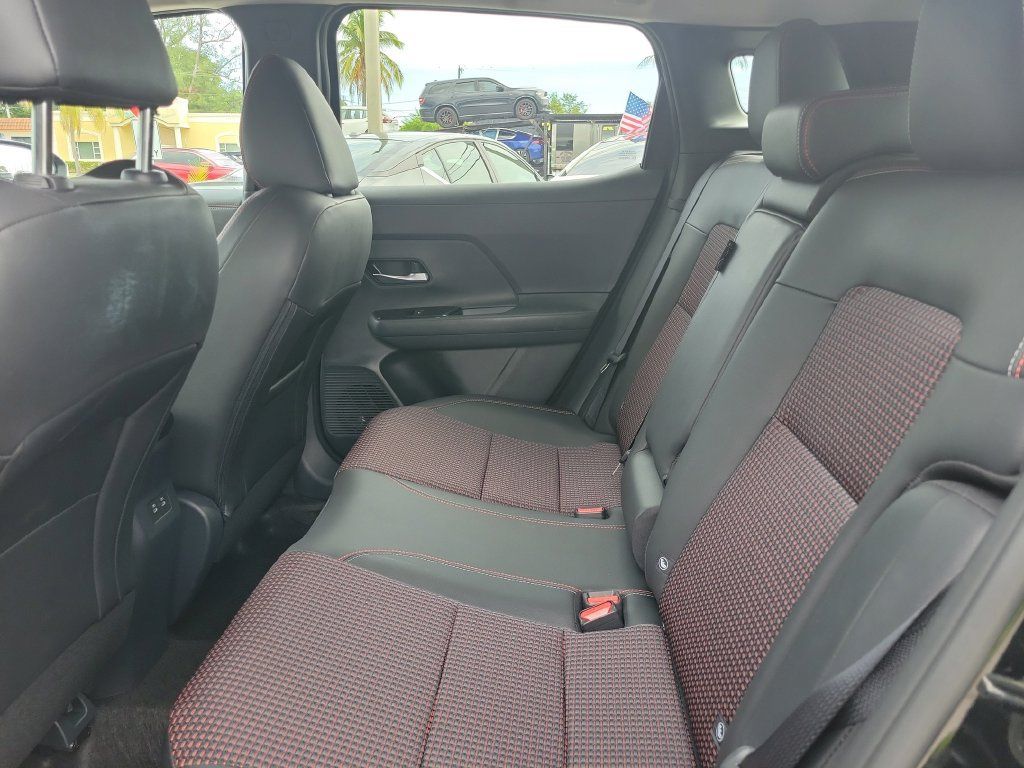 Certified 2026 Nissan Kicks SR FWD image 19