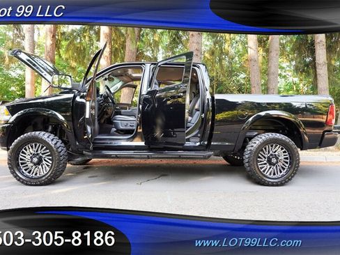 Used 2014 RAM 2500 Laramie w/ Black Appearance Group AWD/4WD image 28