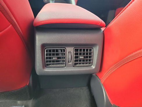 Used 2019 Toyota Camry XSE image 6