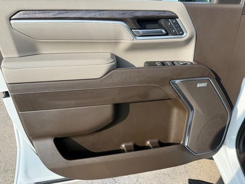 Used 2025 Chevrolet Silverado 3500 LTZ w/ LTZ Premium Texas Edition image 10