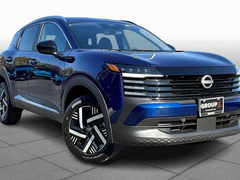 New 2026 Nissan Kicks SV image 2