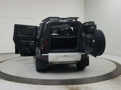 Used 2022 Land Rover Defender 110 SE AWD/4WD image 15