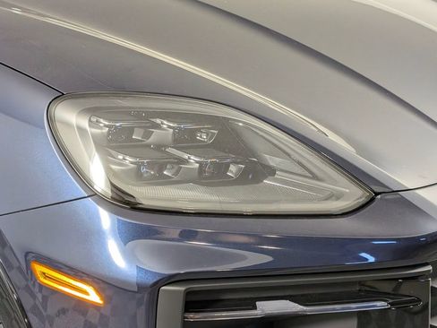 New 2026 Porsche Cayenne GTS image 15
