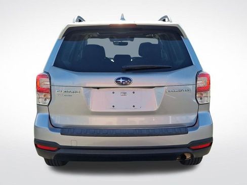 Used 2018 Subaru Forester 2.5i Premium AWD/4WD image 5