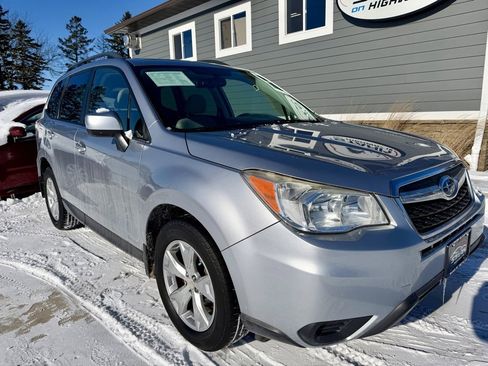 Used 2015 Subaru Forester 2.5i Premium w/ All-Weather Package image 2
