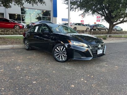 Used 2023 Nissan Altima 2.5 SV