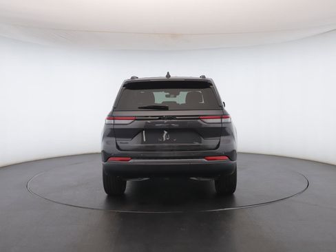 New 2026 Jeep Grand Cherokee Limited w/ Limited Altitude Package image 19