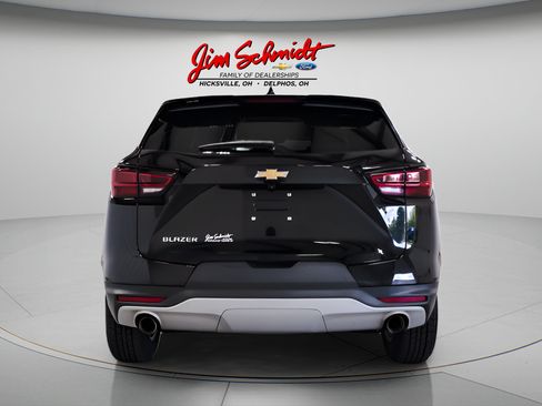 Used 2025 Chevrolet Blazer LT FWD image 5