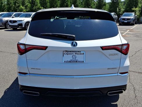 Used 2024 Acura MDX SH-AWD image 5