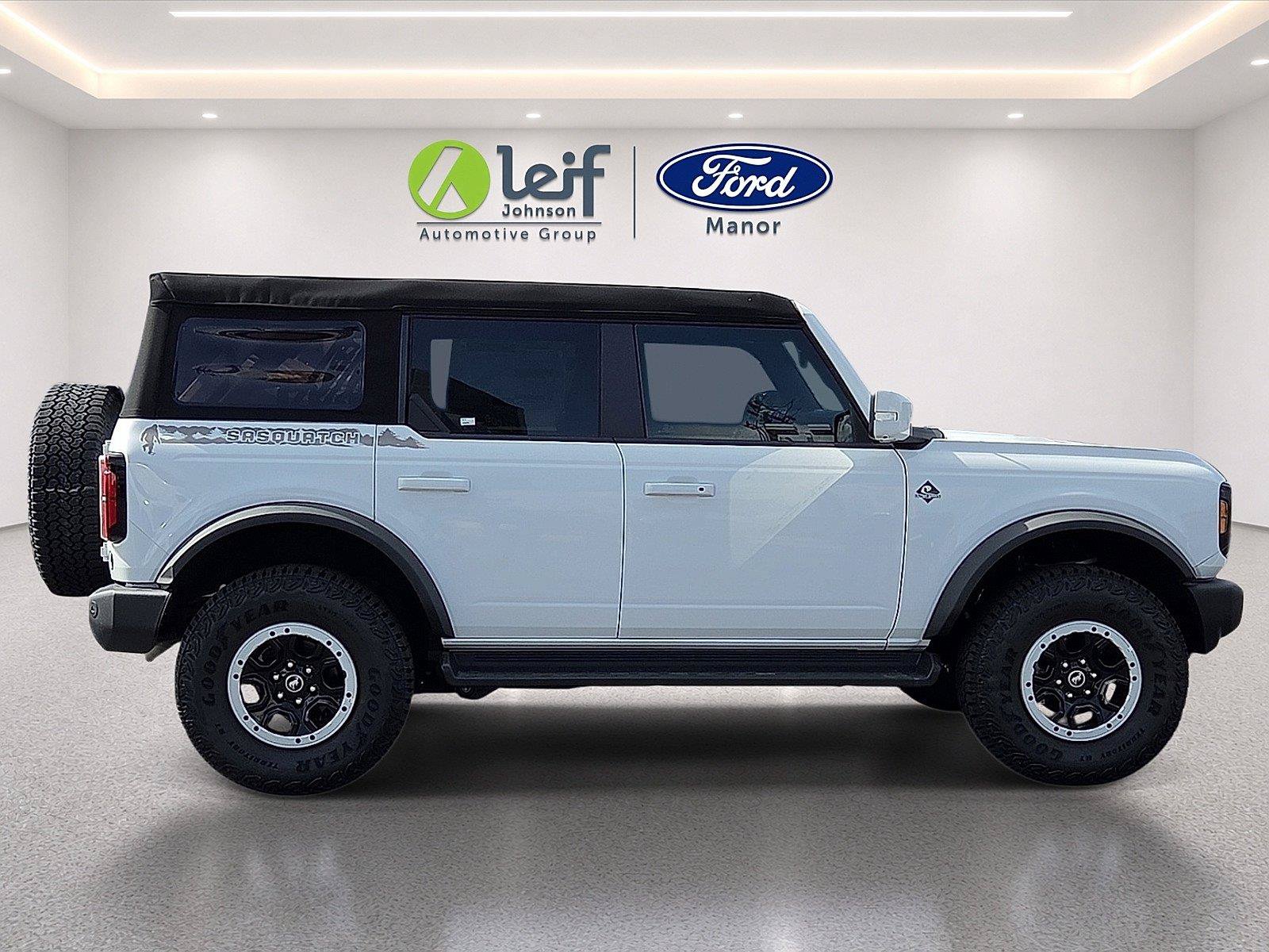Used 2025 Ford Bronco Outer Banks w/ Sasquatch Package AWD/4WD image 9