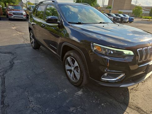 Used 2019 Jeep Cherokee Limited AWD/4WD image 5