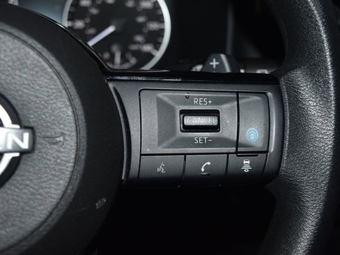 Certified 2023 Nissan Rogue SV image 8