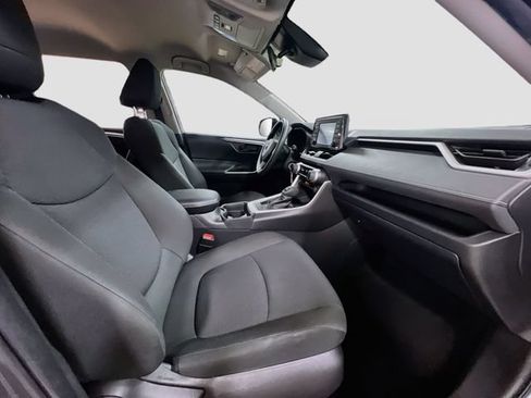 Used 2021 Toyota RAV4 LE w/ Carpet Mat Package (TMS) AWD/4WD image 26
