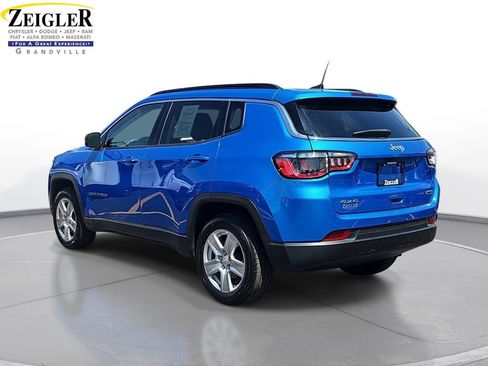Certified 2022 Jeep Compass Latitude w/ Sun and Sound Group AWD/4WD image 7