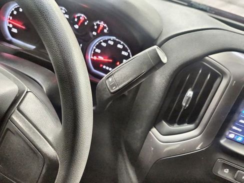 Used 2020 Chevrolet Silverado 1500 Custom w/ Custom Value Package image 21