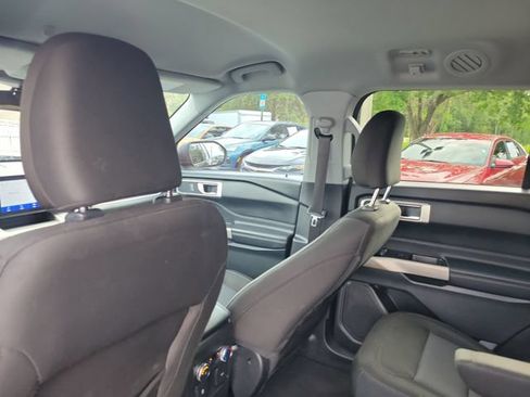 Used 2022 Ford Explorer XLT RWD image 29