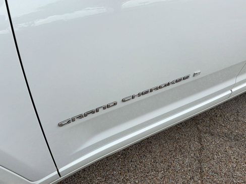 Used 2021 Jeep Grand Cherokee L Overland AWD/4WD image 10