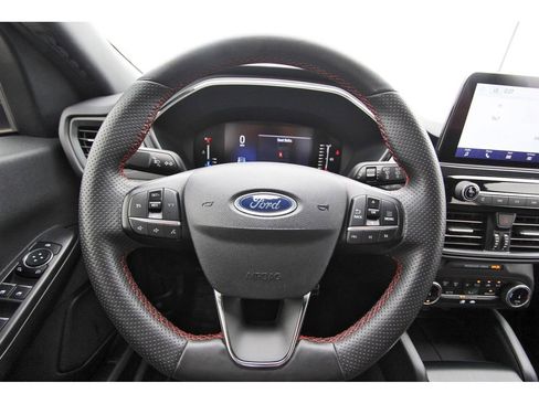 Used 2023 Ford Escape ST-Line image 14