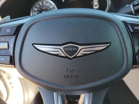Used 2025 Genesis G70 2.5T image 39