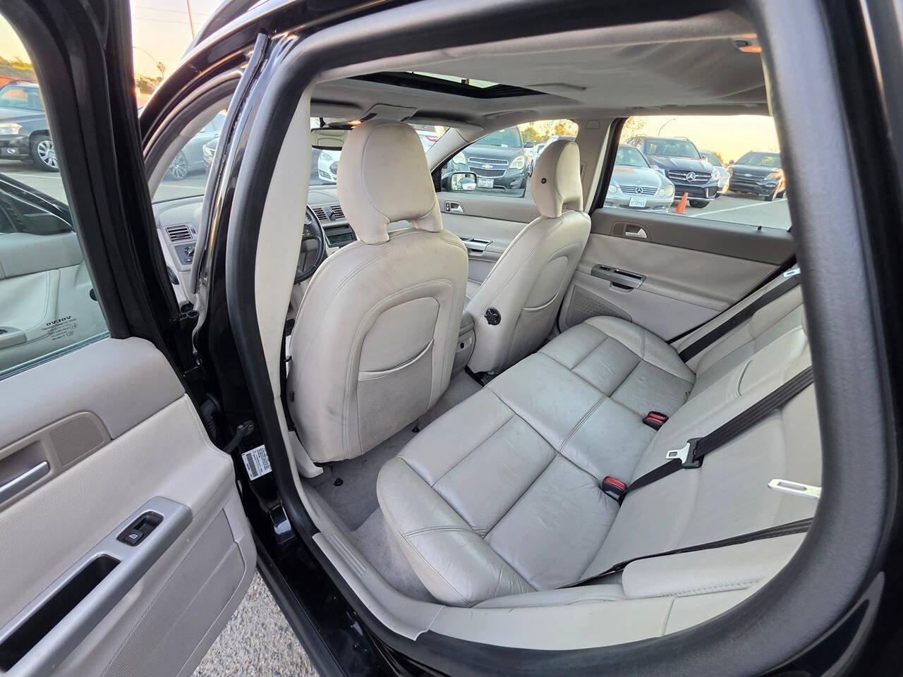 Used 2005 Volvo V50 T5 FWD image 24