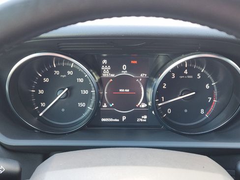 Used 2019 Land Rover Discovery SE image 15