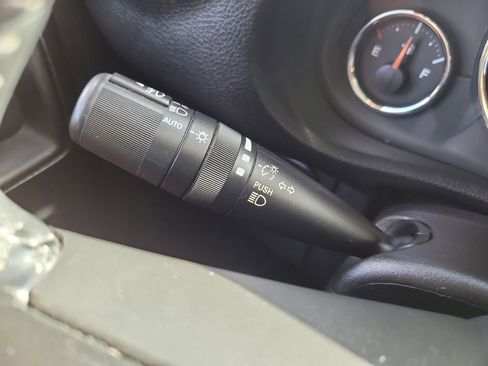 Used 2017 Jeep Wrangler Unlimited Rubicon image 29