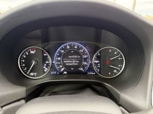 Used 2024 Buick Enclave Avenir w/ Avenir Technology Package image 33