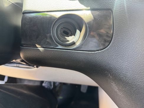 Used 2017 Dodge Grand Caravan SE w/ Power Window Group FWD image 30