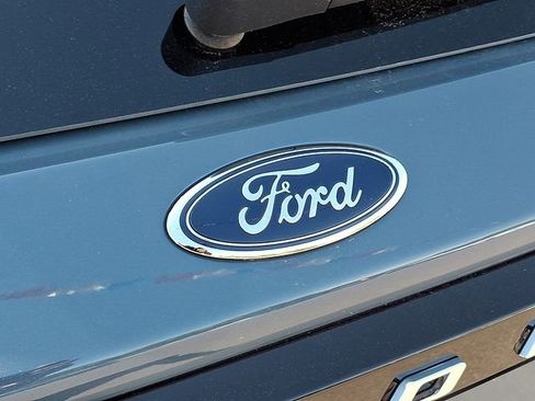 Used 2025 Ford Explorer Active w/ Active Comfort Package RWD image 26