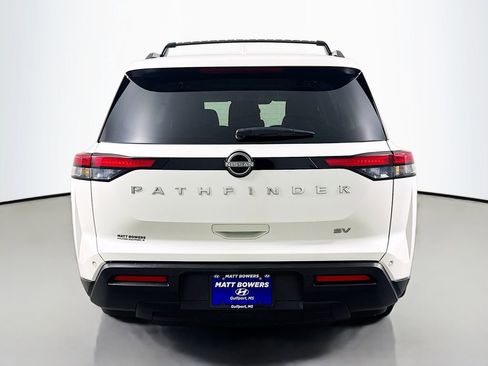 Used 2024 Nissan Pathfinder SV FWD image 6
