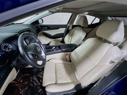 Used 2023 Nissan Maxima Platinum w/ Sport Mat Group image 19
