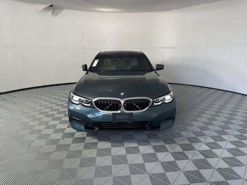 Used 2021 BMW 330i Sedan w/ Convenience Package RWD image 3