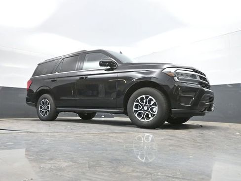 Used 2024 Ford Expedition XLT AWD/4WD image 48