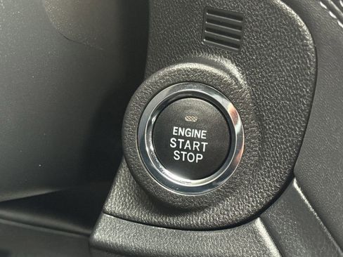 Used 2025 Subaru Outback Premium image 26