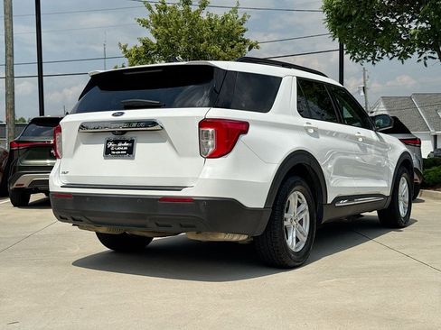 Used 2021 Ford Explorer XLT RWD image 8