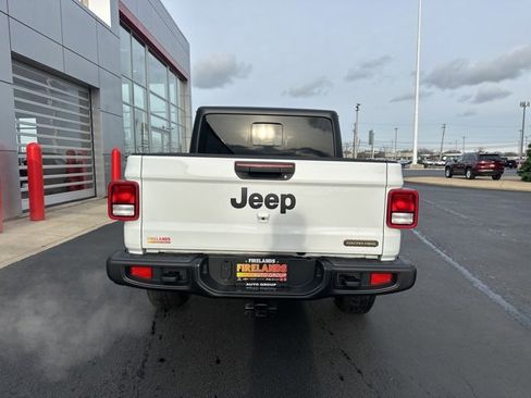 Used 2023 Jeep Gladiator Sport S image 9