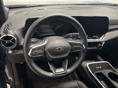 Used 2025 Chevrolet Equinox LT w/ Convenience Package II image 13