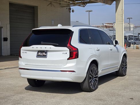 Used 2025 Volvo XC90 B6 Ultra w/ Protection Package Premier image 9