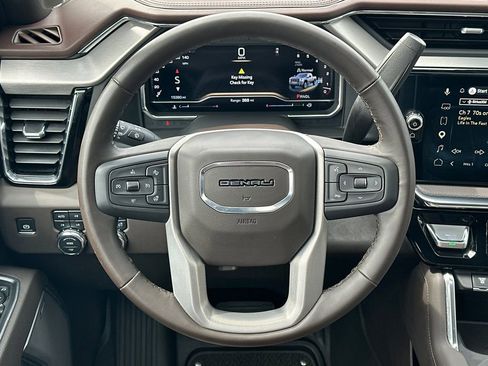 Used 2025 GMC Sierra 2500 Denali w/ Denali Reserve Package AWD/4WD image 25