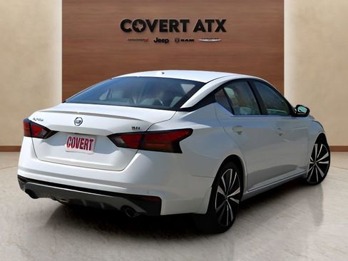 Used 2020 Nissan Altima 2.5 SR FWD image 5