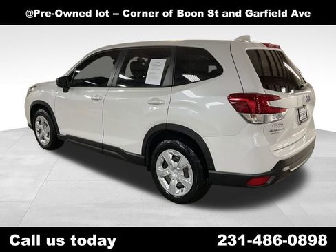 Used 2020 Subaru Forester image 3