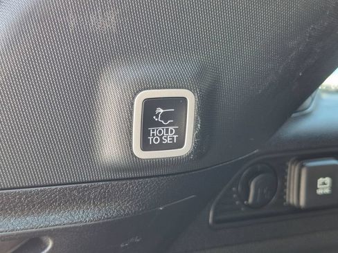 Used 2023 Jeep Grand Cherokee 4WD 4xe image 9