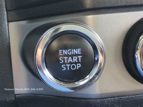 Used 2019 Toyota Tacoma Limited image 31