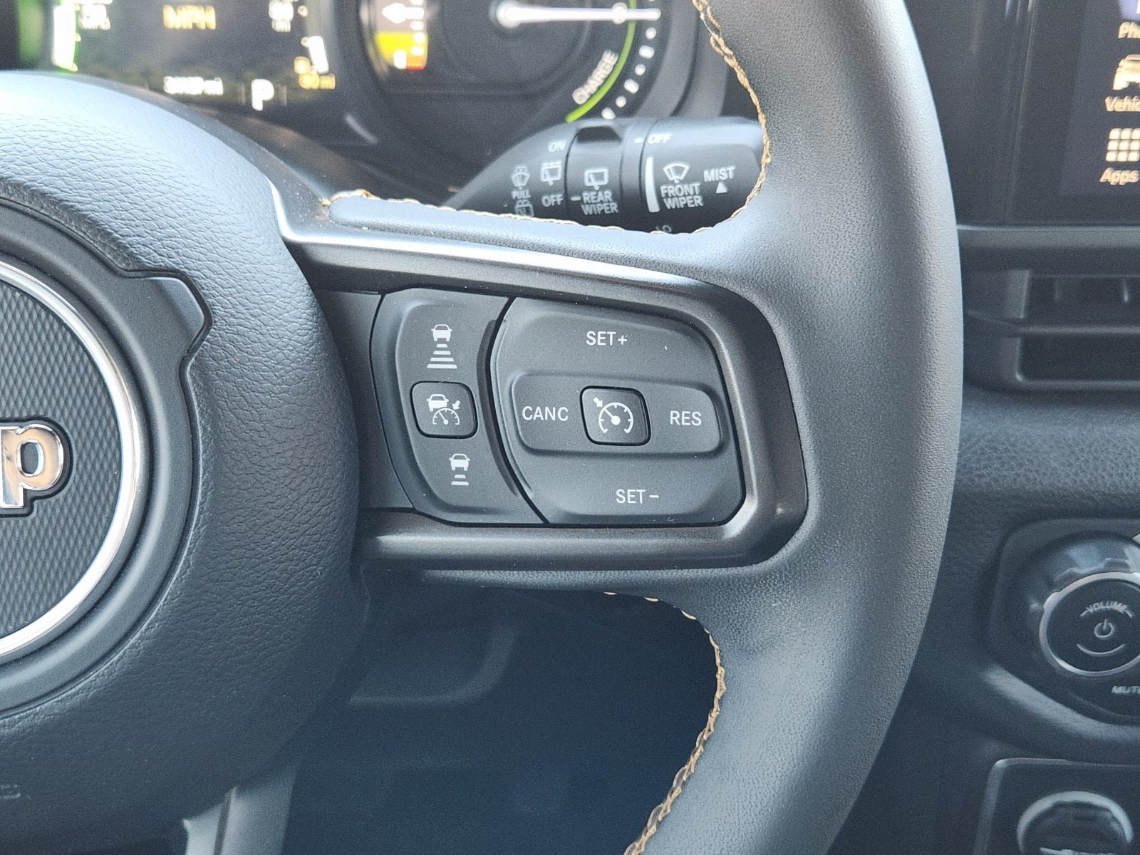 Used 2024 Jeep Wrangler Unlimited w/ Convenience Group AWD/4WD image 40