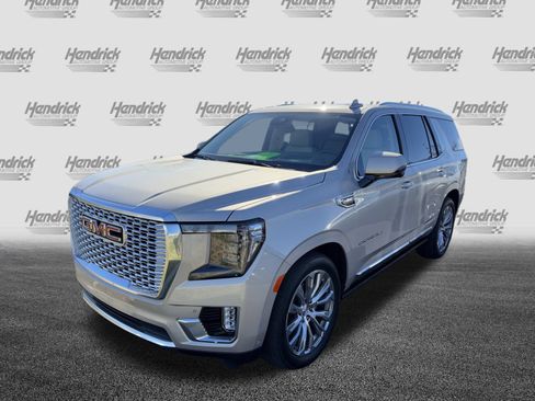 Used 2023 GMC Yukon Denali w/ Denali Reserve Package image 11
