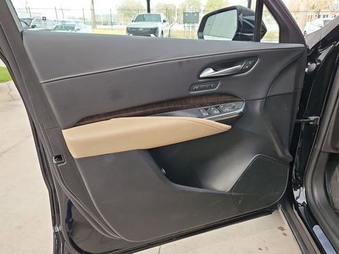 Certified 2025 Cadillac XT4 Premium Luxury image 21